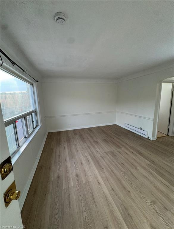 5-51 King Street E Property Photo 2