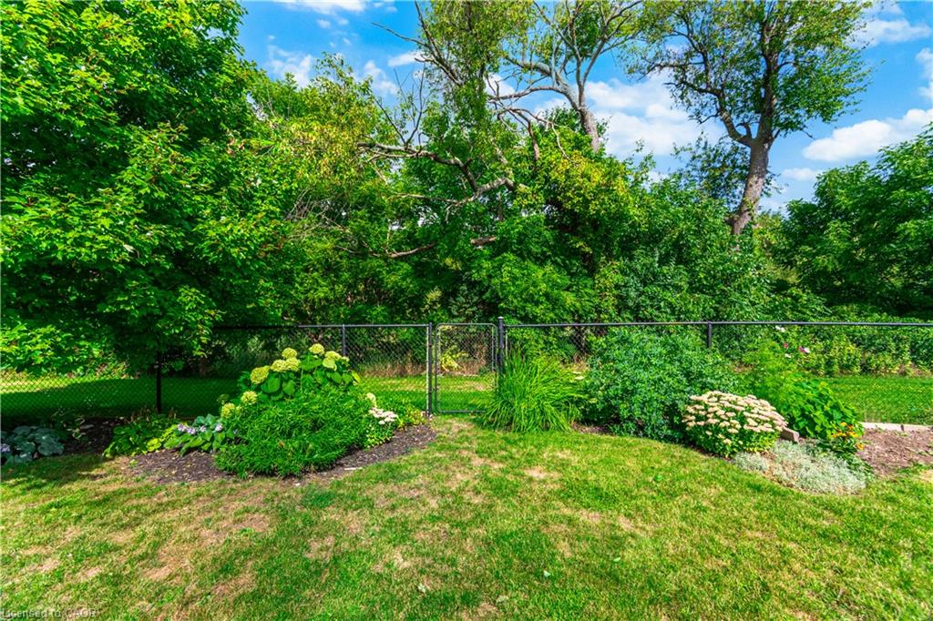 84 Meadowbank Drive Property Photo 42
