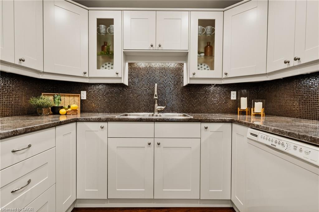 510-1225 North Shore Boulevard E Property Photo 15