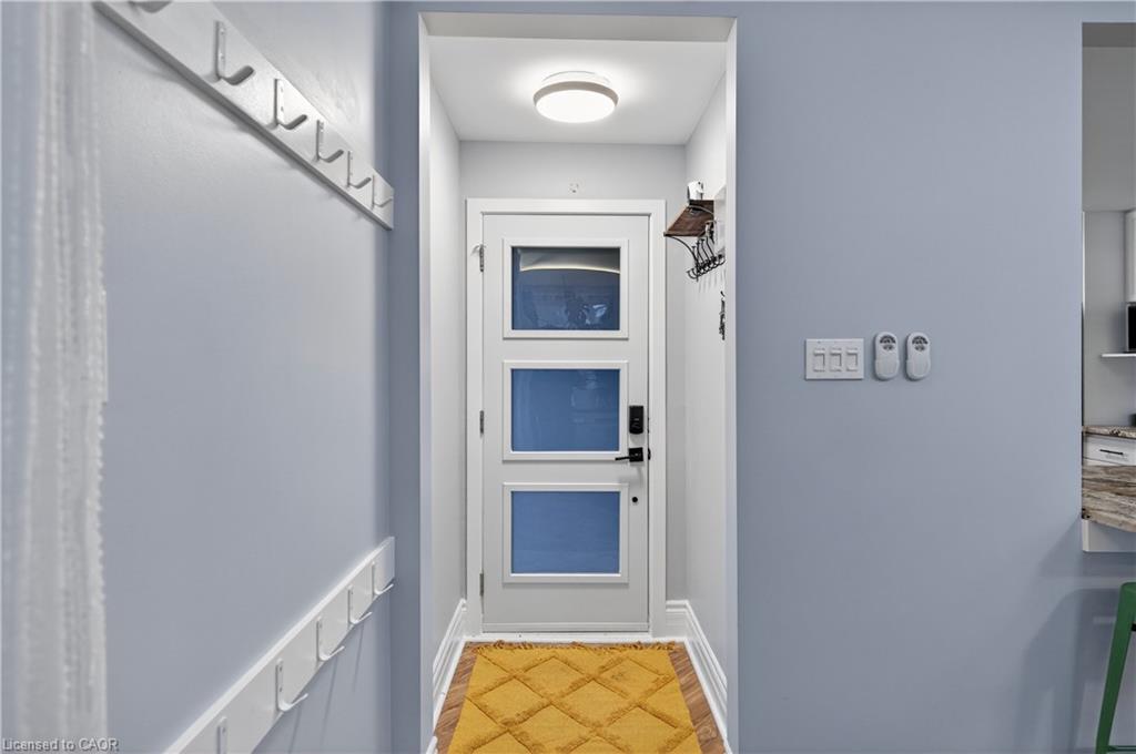 486 East 38th Street Property Photo 6
