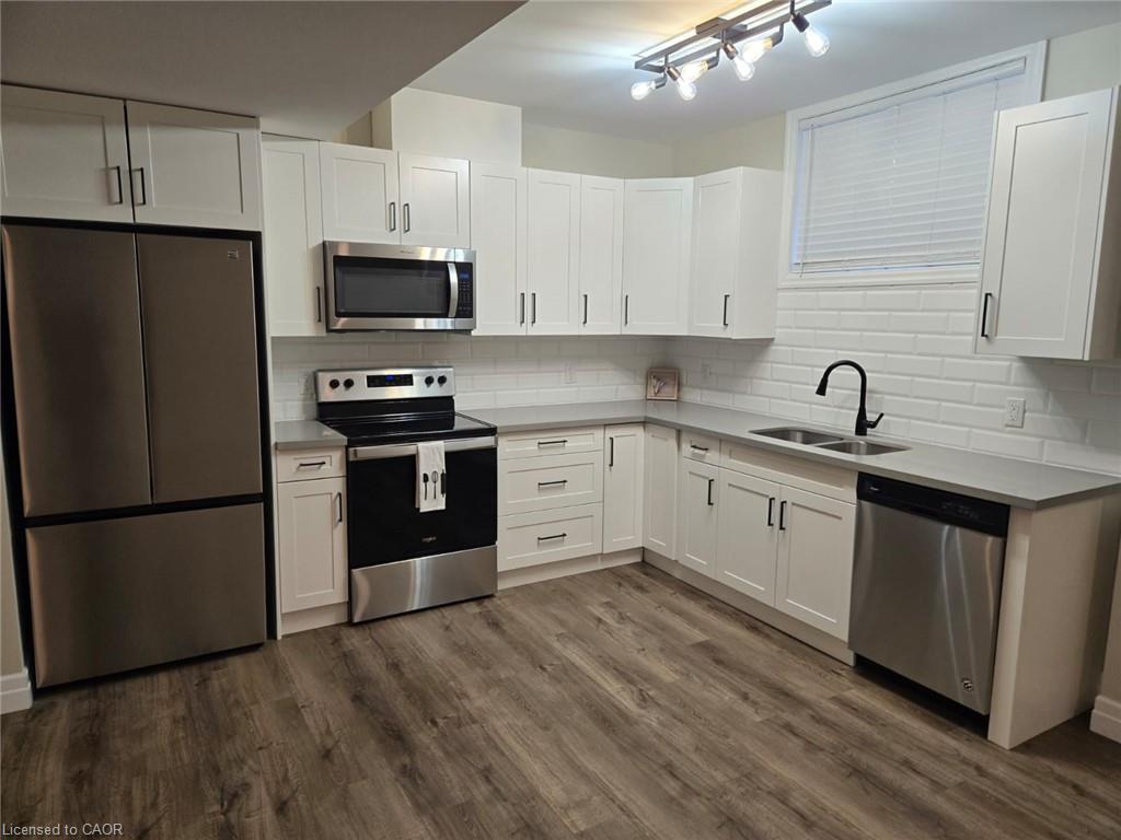 160 Beck Street Property Photo 4