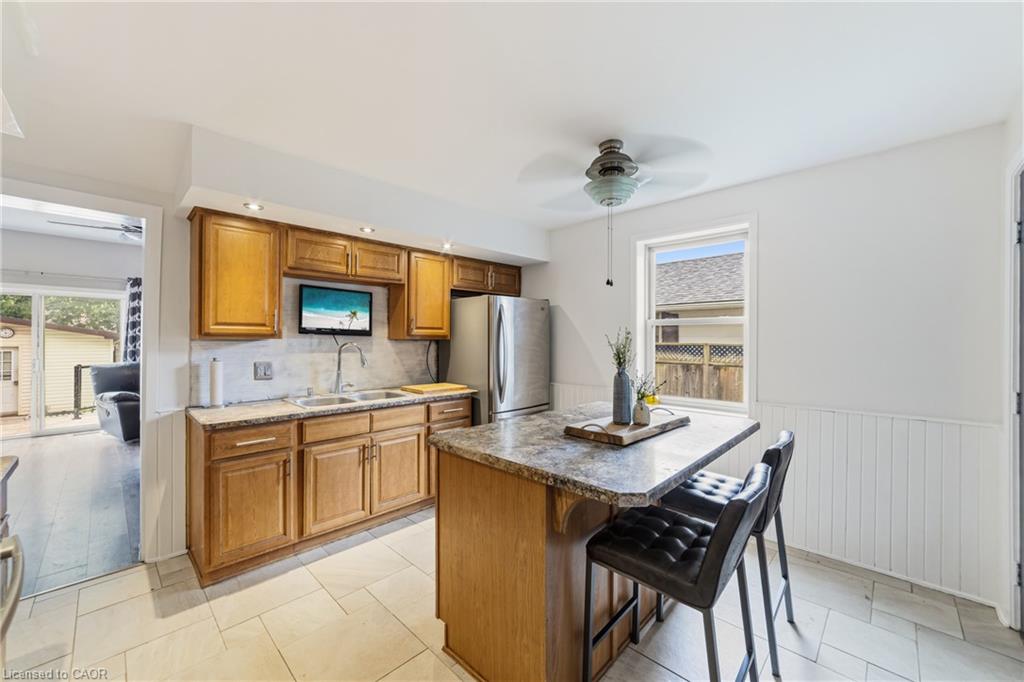 32 Clench Avenue Property Photo 8