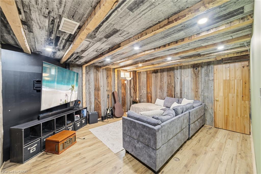 32 Clench Avenue Property Photo 24