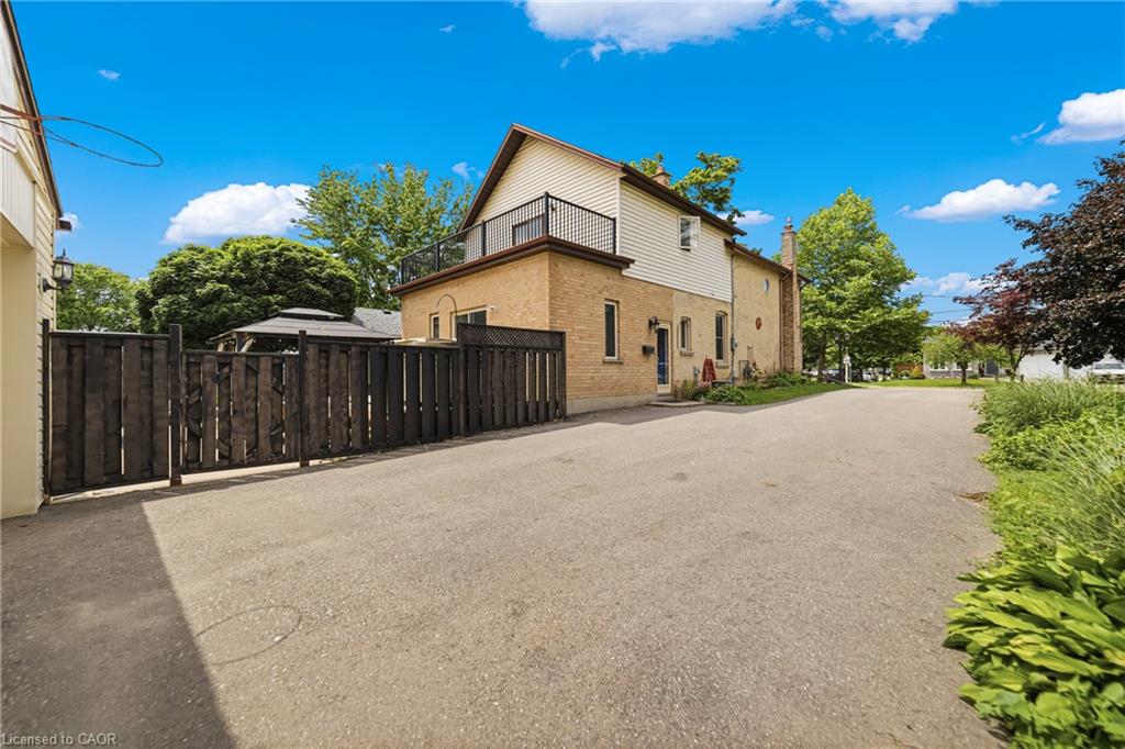 32 Clench Avenue Property Photo 29