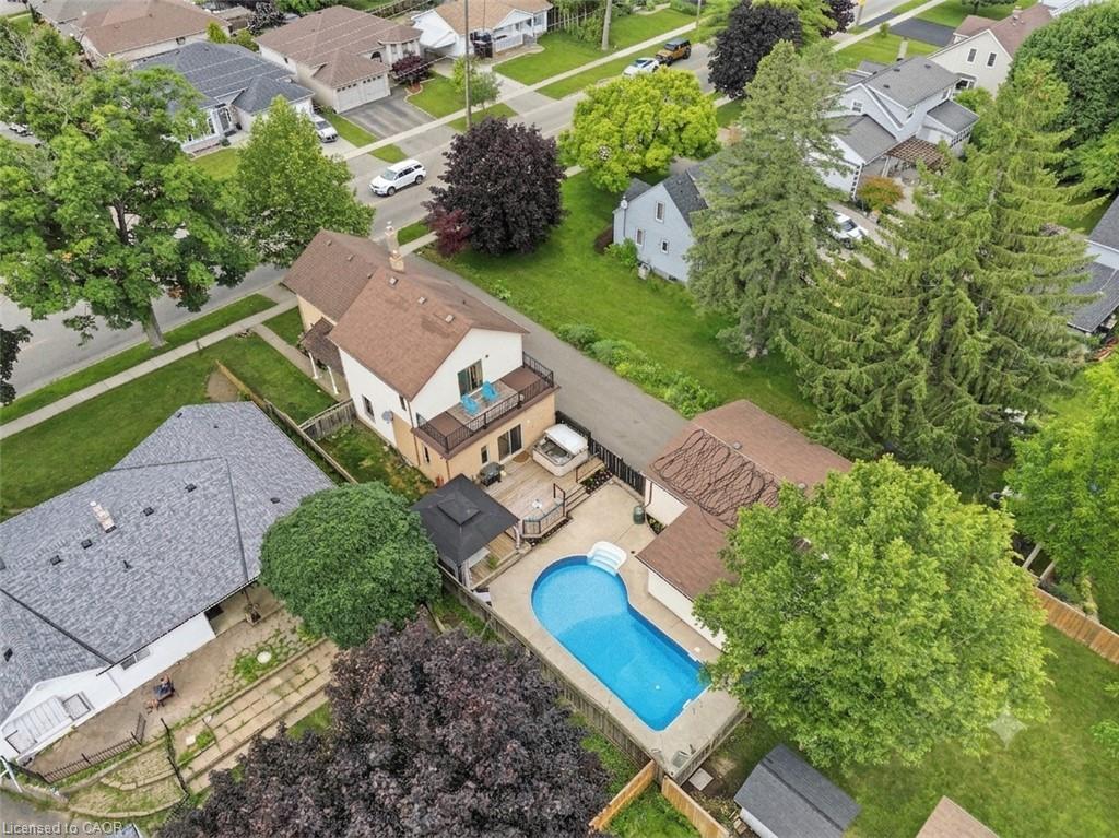 32 Clench Avenue Property Photo 37