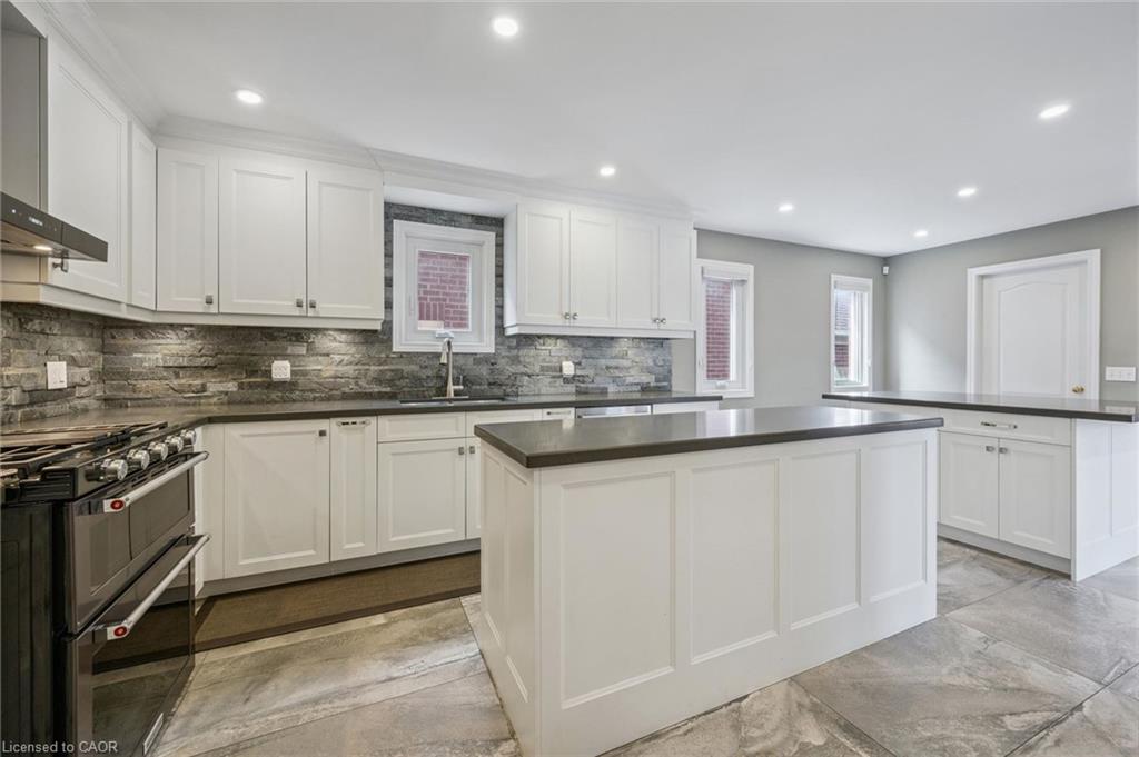 2456 Sixth Line Property Photo 13