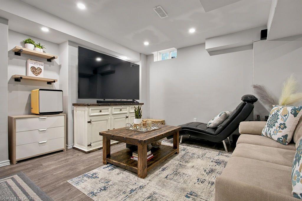 34 Humphrey Street Property Photo 41