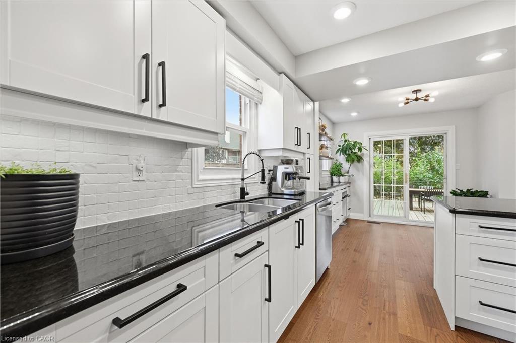 50 Edgewater Drive Property Photo 12