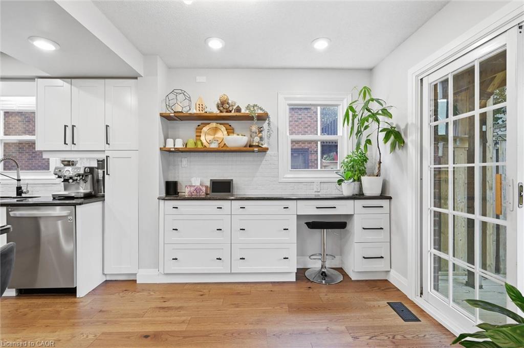 50 Edgewater Drive Property Photo 18