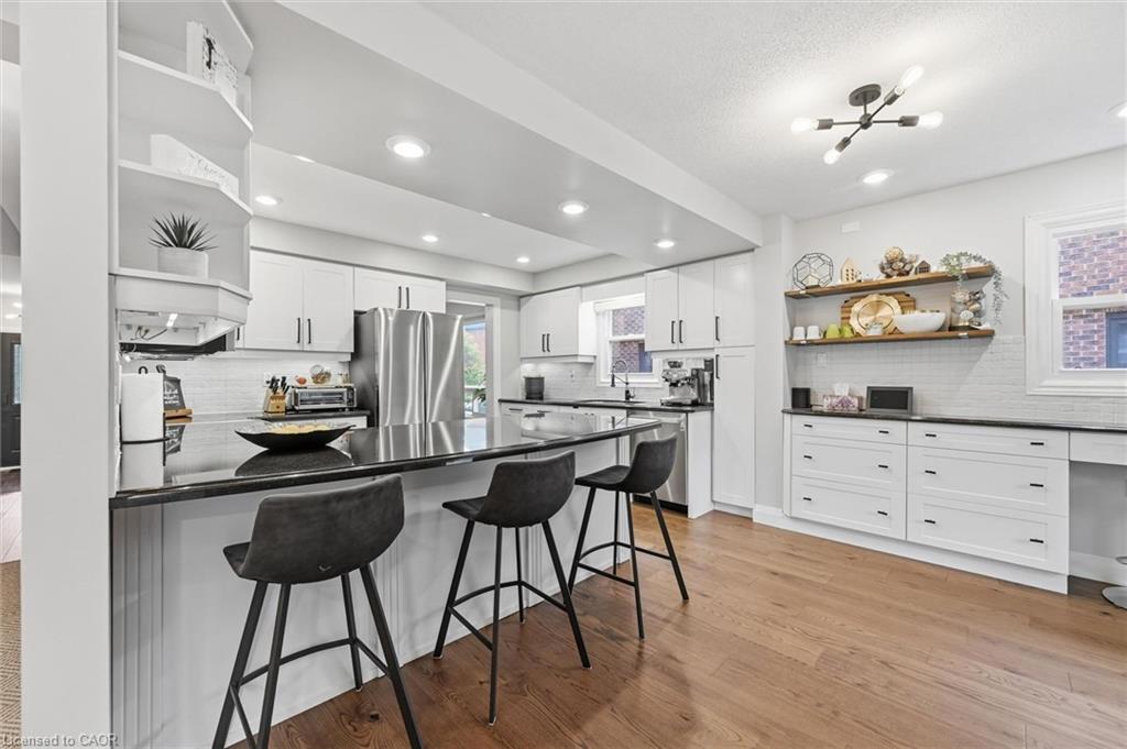 50 Edgewater Drive Property Photo 19