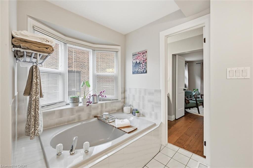 50 Edgewater Drive Property Photo 30