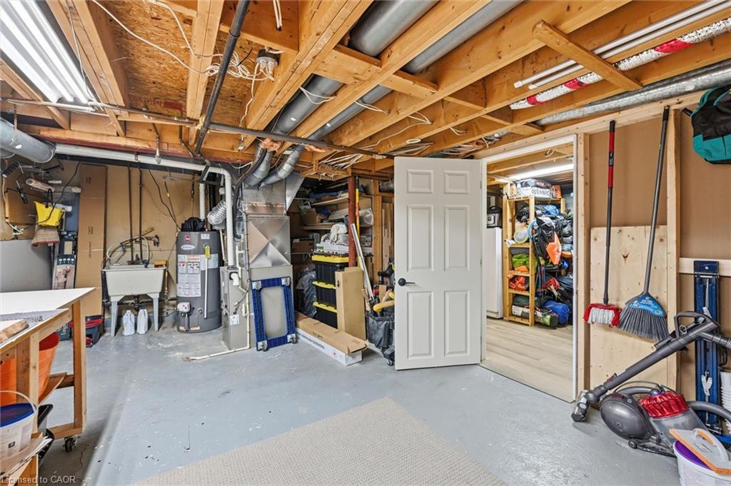 50 Edgewater Drive Property Photo 42