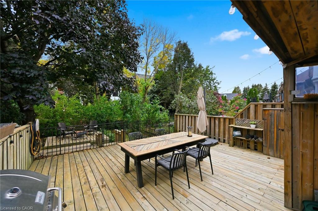 50 Edgewater Drive Property Photo 43