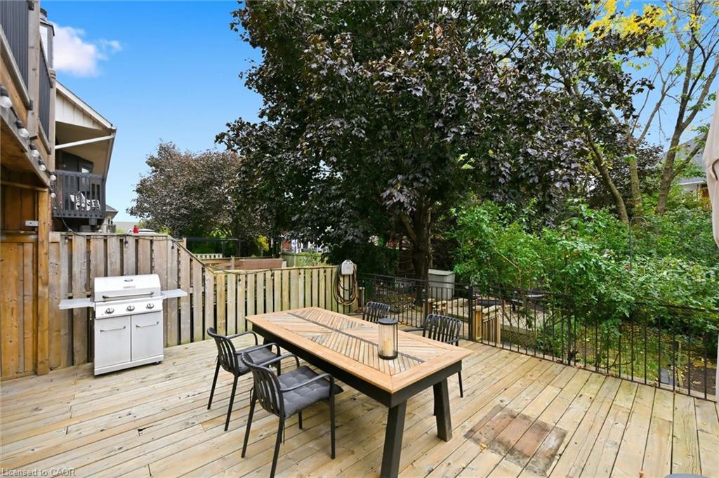 50 Edgewater Drive Property Photo 44
