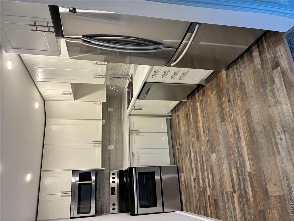 246 East 27th Street Property Photo 1