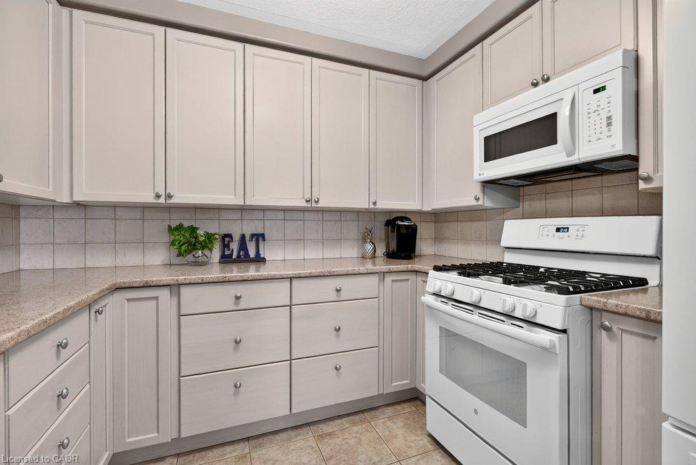 272 Gatestone Drive Property Photo 24
