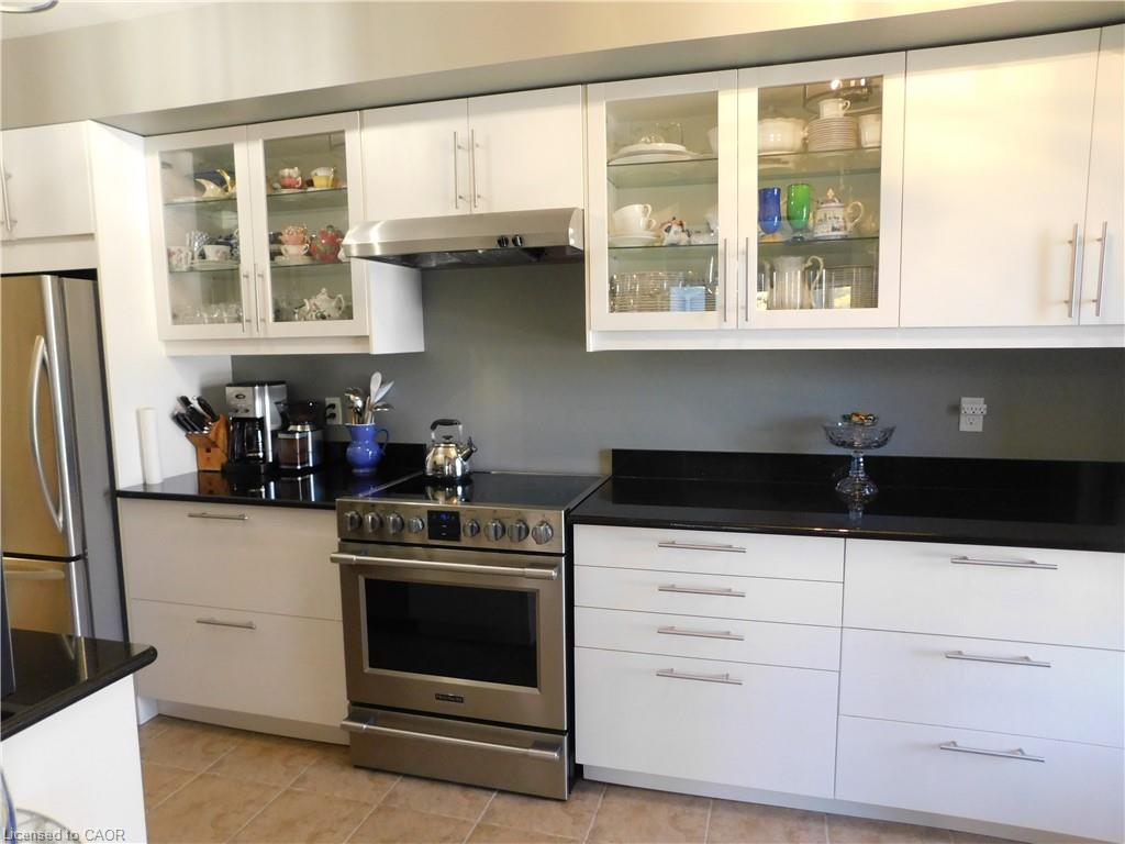 311-56 Kerman Avenue Property Photo 12