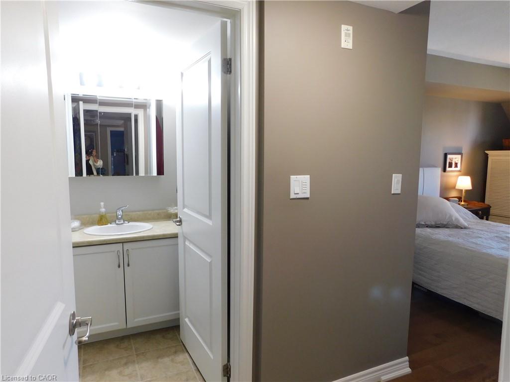 311-56 Kerman Avenue Property Photo 23
