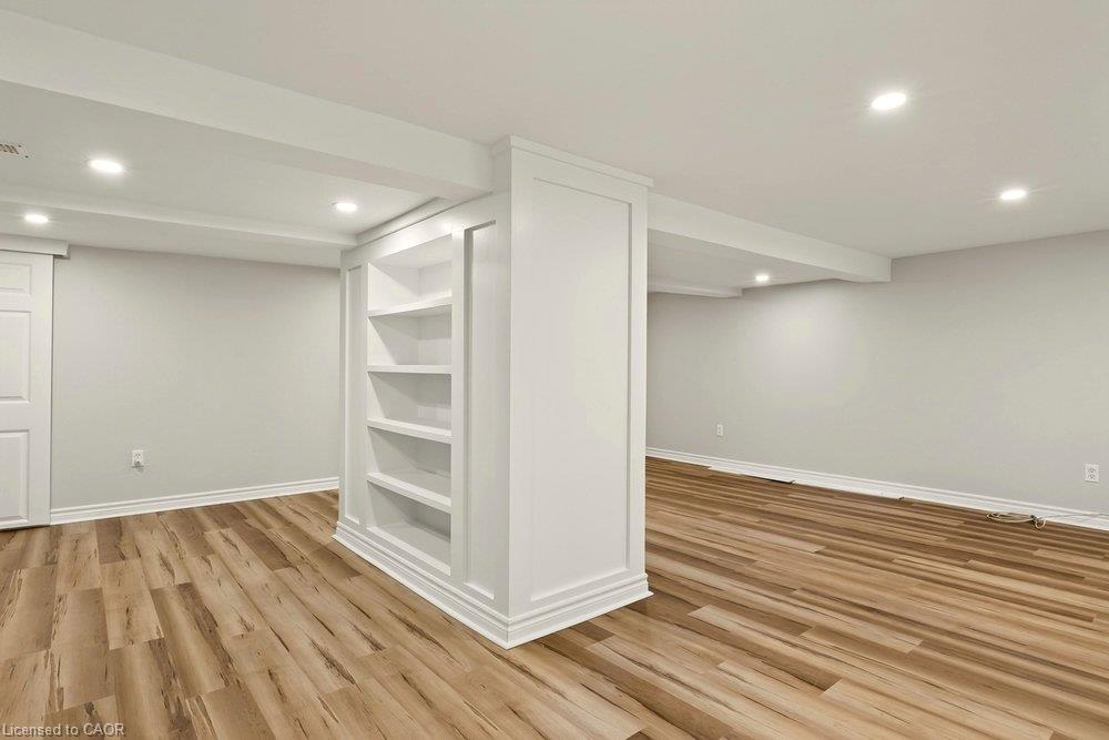 977 Long Drive Property Photo 22