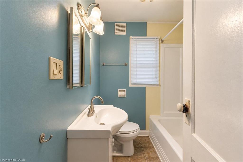 12 Merigold Street Property Photo 13
