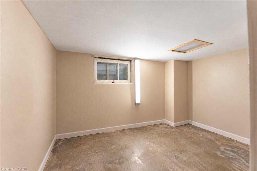 12 Merigold Street Property Photo 16