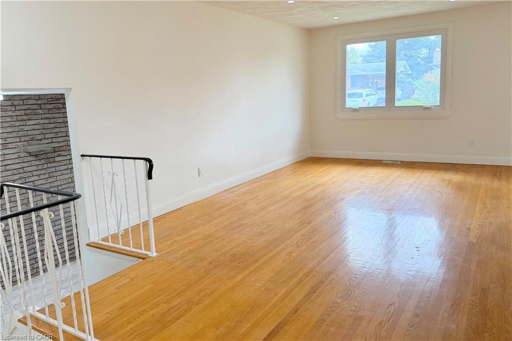 11 Glenmurray Court Property Photo 6