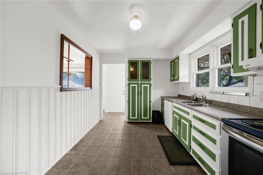 272 Upper Paradise Road Property Photo 10