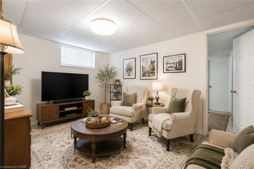 374 Upper Wentworth Street Property Photo 4