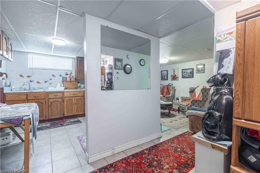 374 Upper Wentworth Street Property Photo 6