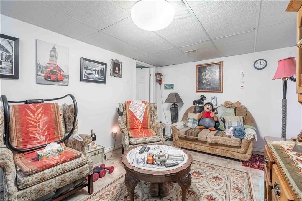 374 Upper Wentworth Street Property Photo 8