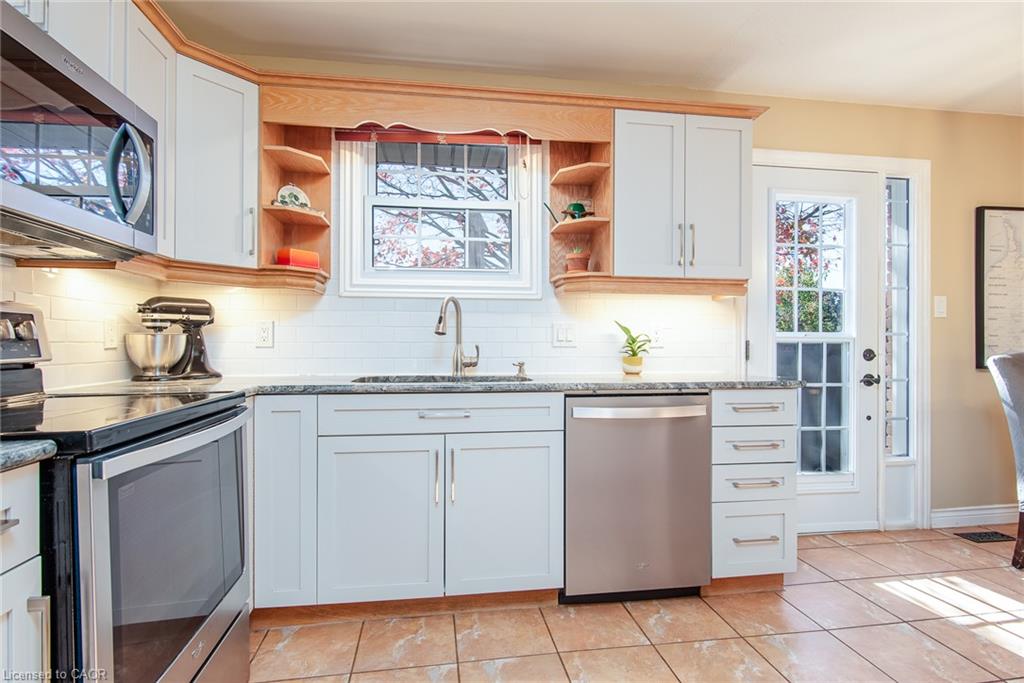 118 Wheatfield Crescent Property Photo 15