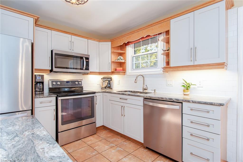 118 Wheatfield Crescent Property Photo 17