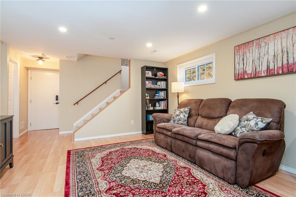 118 Wheatfield Crescent Property Photo 34