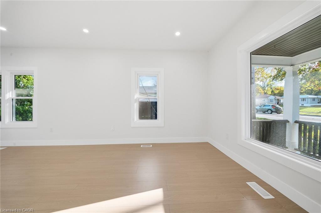 217 Queen Street N Property Photo 5