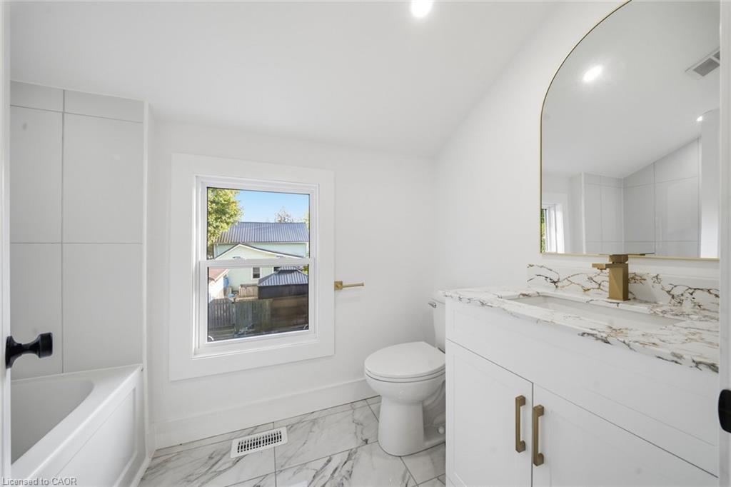 217 Queen Street N Property Photo 19