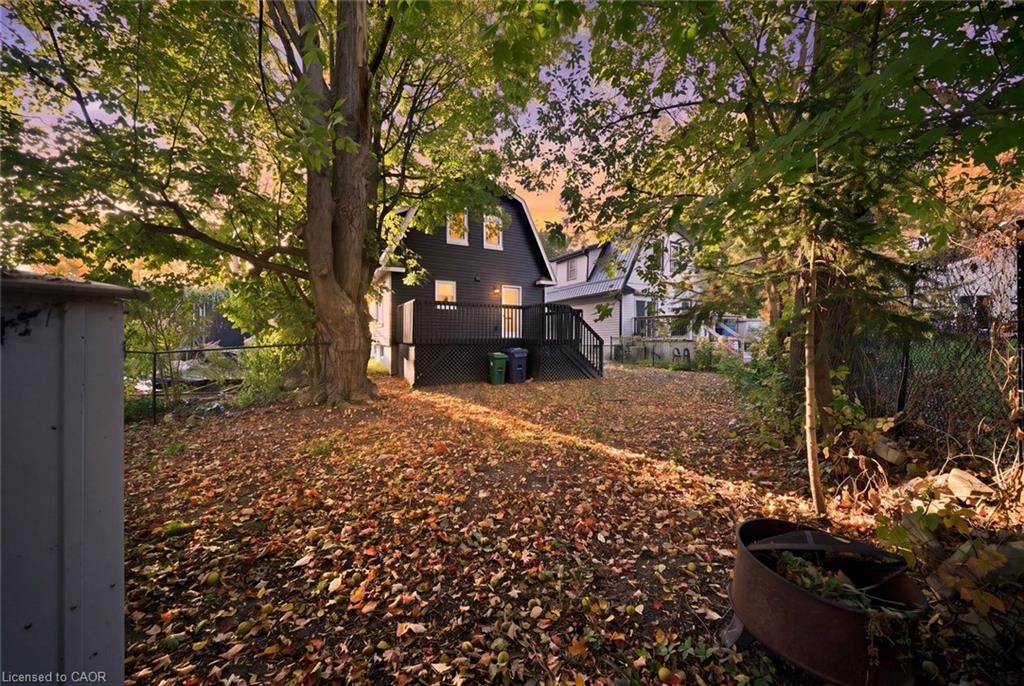 217 Queen Street N Property Photo 28