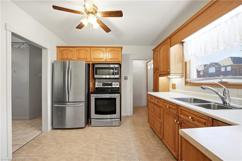 10168 Tenth Line Property Photo 4