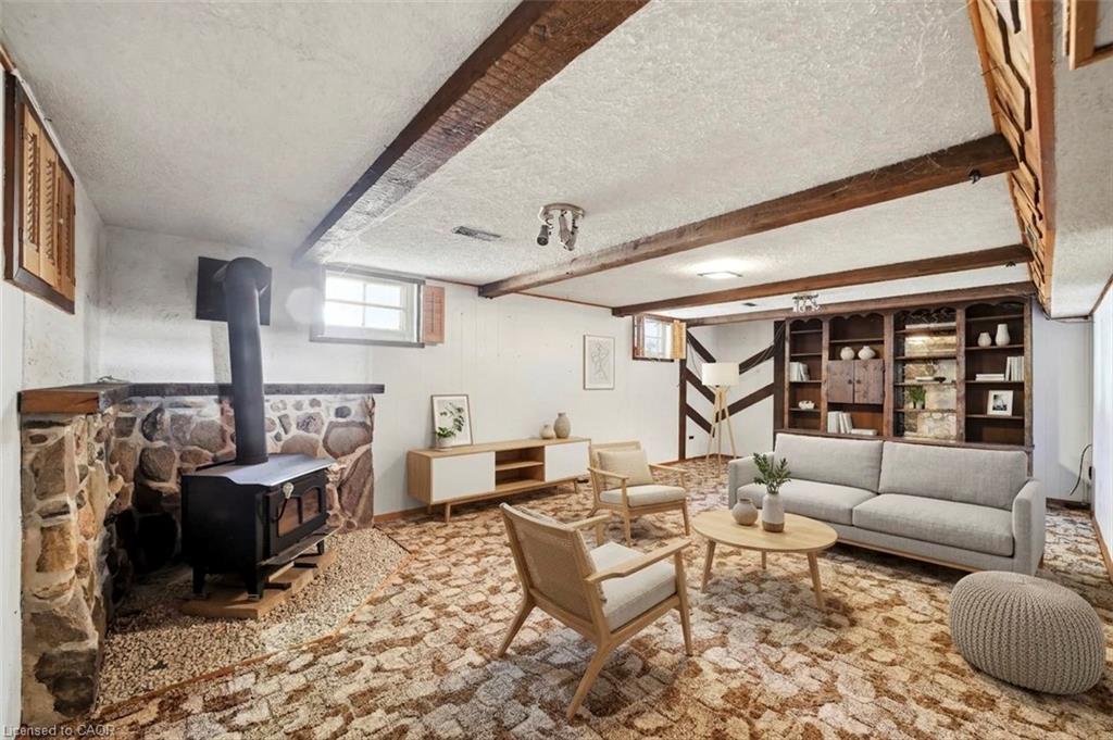 10168 Tenth Line Property Photo 8