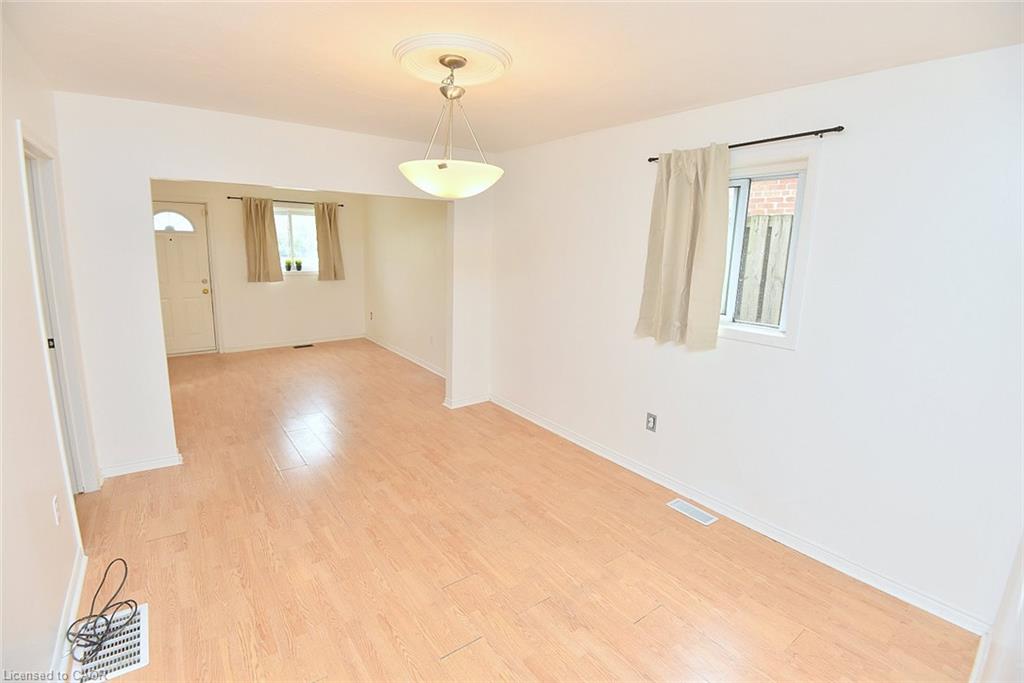 201 Strathearne Avenue Property Photo 8