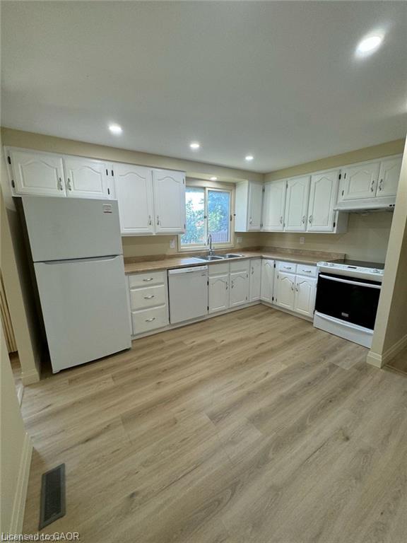 14 Briar Knoll Place Property Photo 5