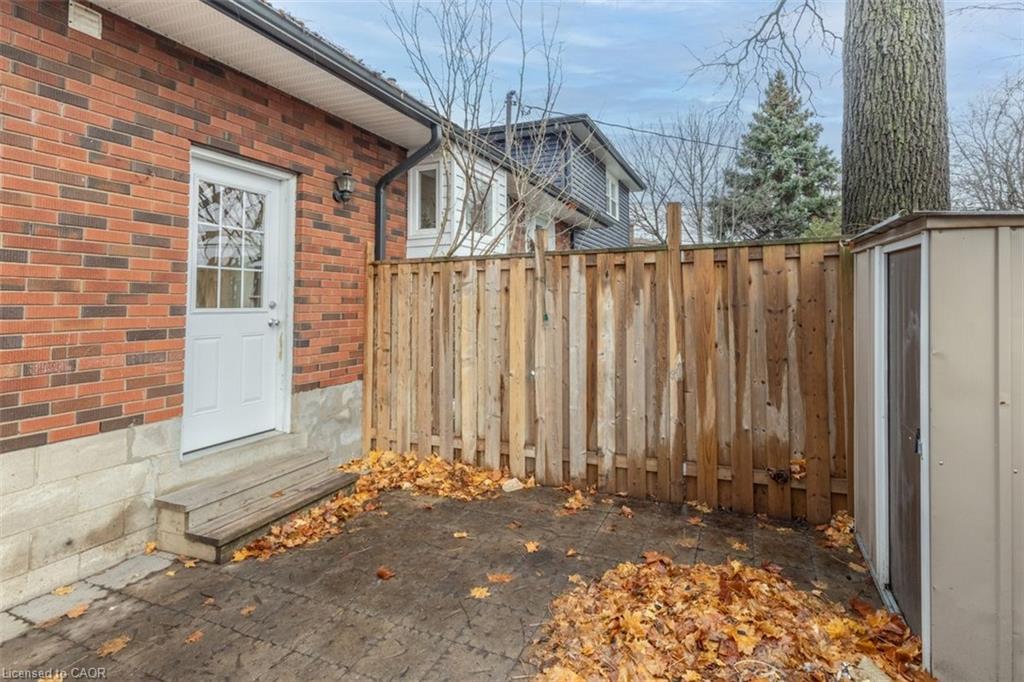 2142 Parkway Drive Property Photo 3