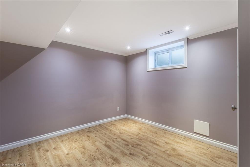 2142 Parkway Drive Property Photo 16