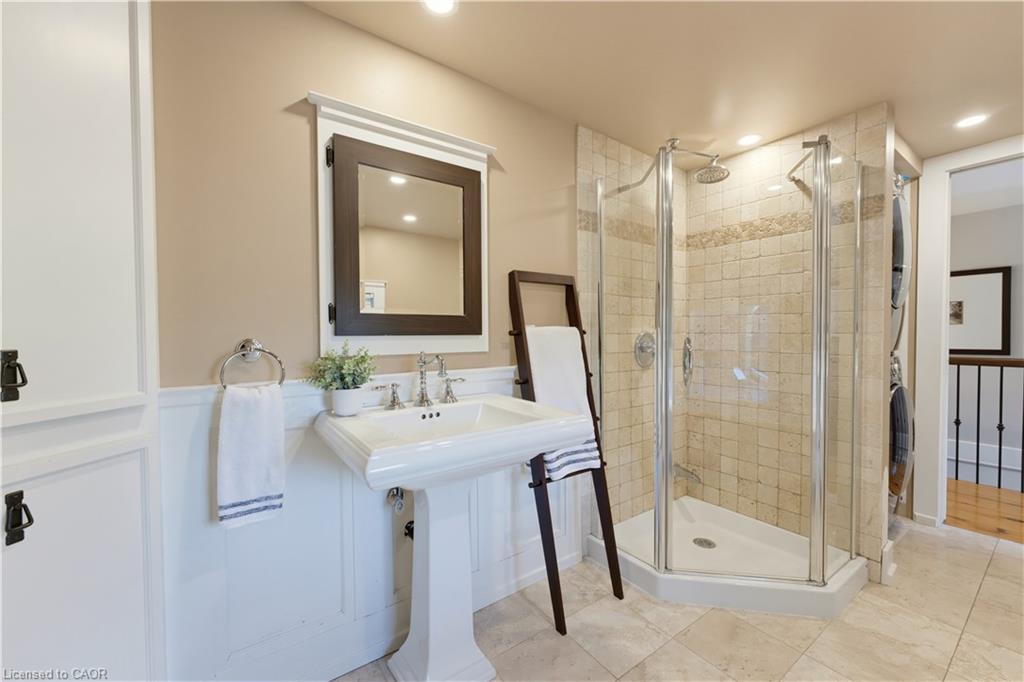 1719 Powerline Road W Property Photo 24
