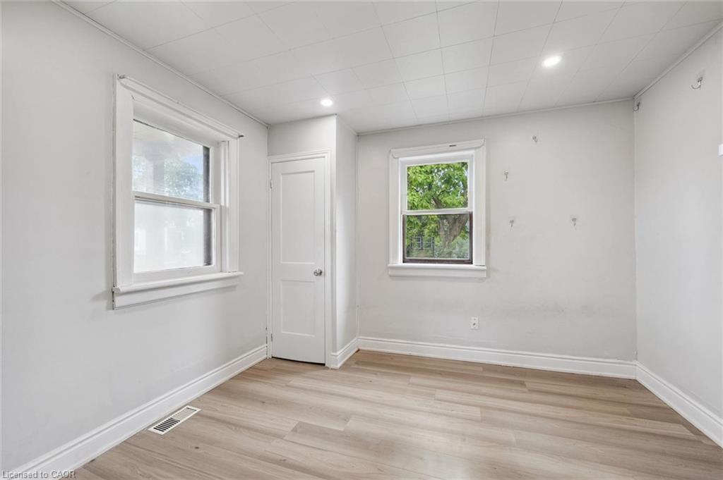 1279 Hamilton Street Property Photo 4