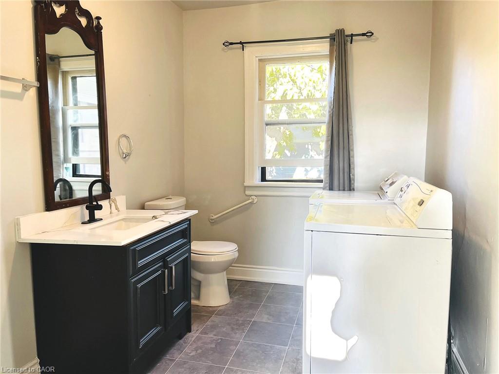 1279 Hamilton Street Property Photo 10