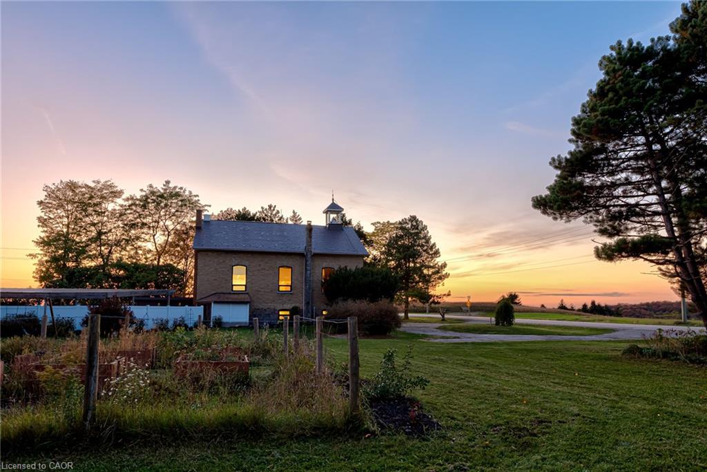 2653 Huron Road Property Photo 1