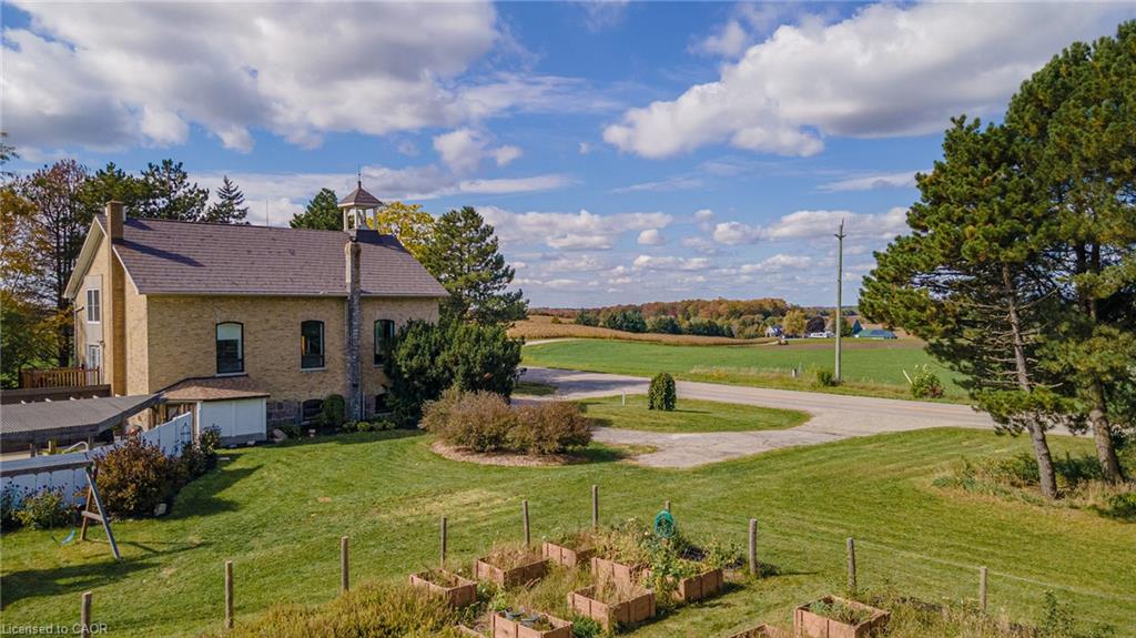 2653 Huron Road Property Photo 2