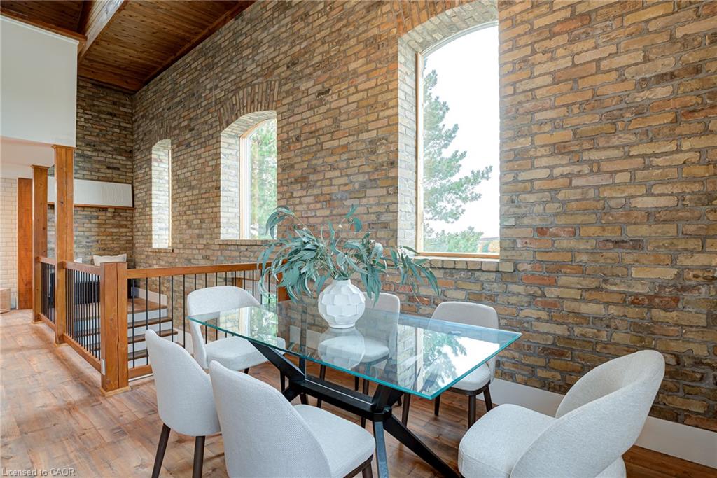 2653 Huron Road Property Photo 16
