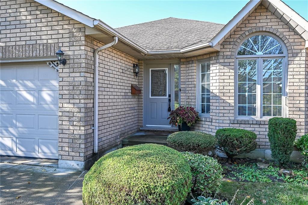 37 Glenhollow Drive Property Photo 2