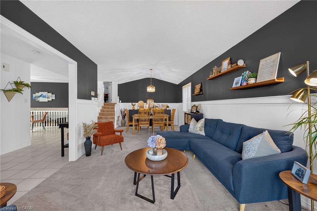 37 Glenhollow Drive Property Photo 6